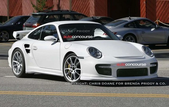 Porsche 997 GT2: nuove foto