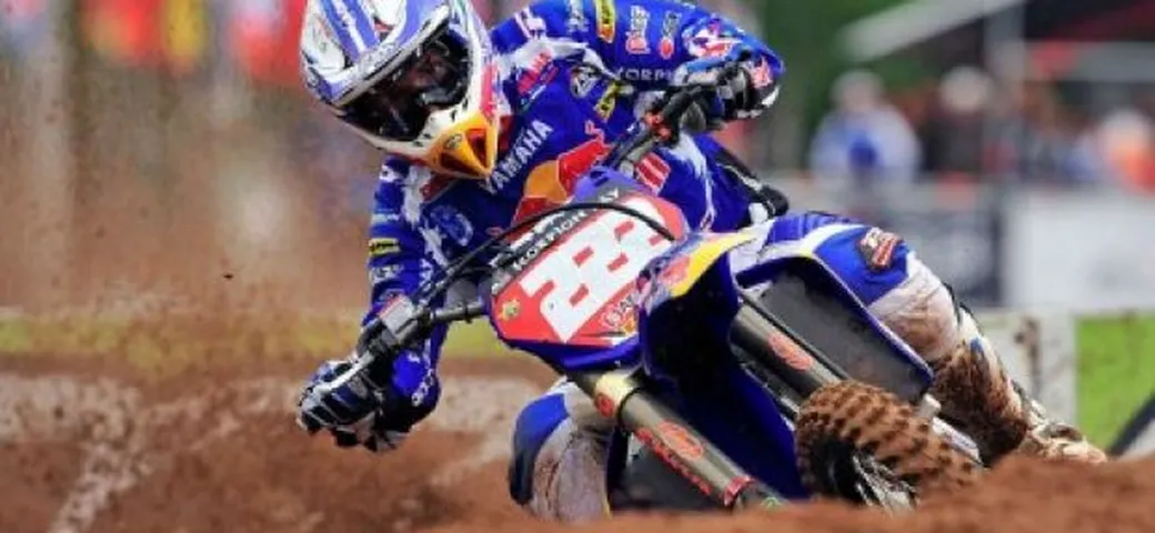Yamaha ringrazia Cairoli e il Team De Carli: nel 2010 si interrompe il rapporto vincente con la casa dei tre diapason