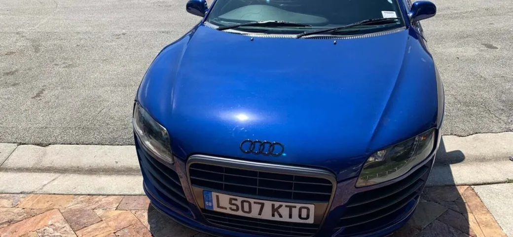 Audi R8: una strana replica su base Toyota