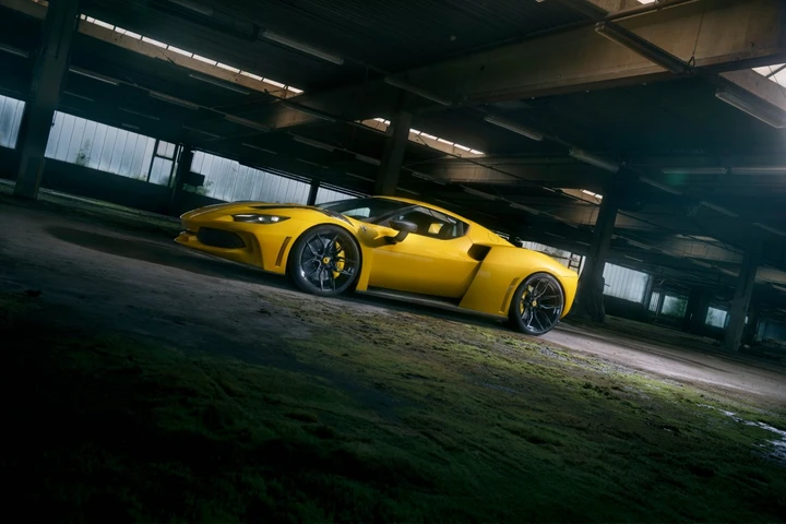 Ferrari 296 GTB N-LARGO: la trasformazione estrema di Novitec con potenza ibrida