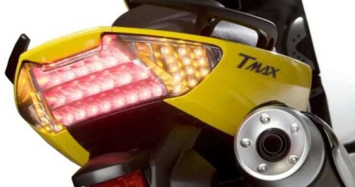 Fanaleria a Led BKR per Yamaha T-Max 500