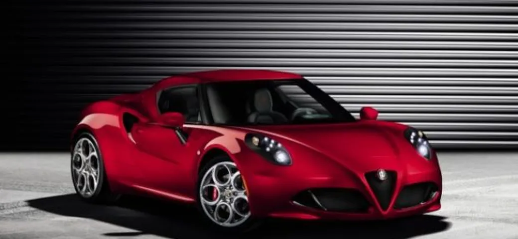 Alfa Romeo 4C: le immagini ufficiali