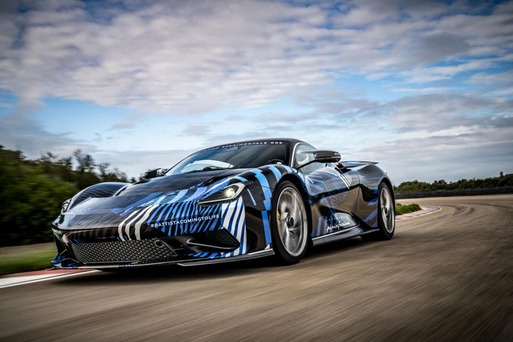 Pininfarina Battista, l’hypercar elettrica completa i test a Nardò