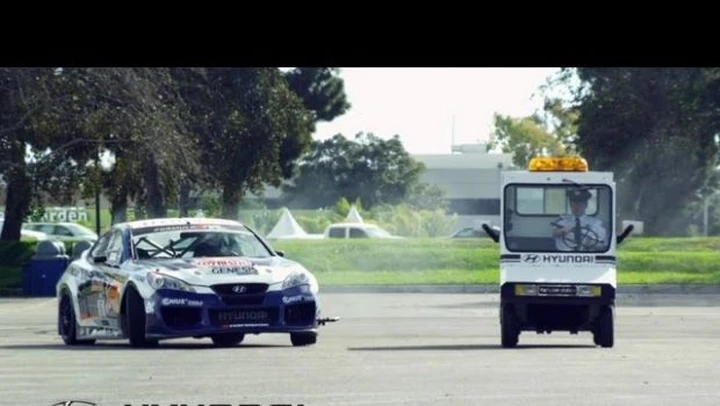 Hyundai: Rhys Millen ruba la Genesis Coupé da drifting in un video ufficiale