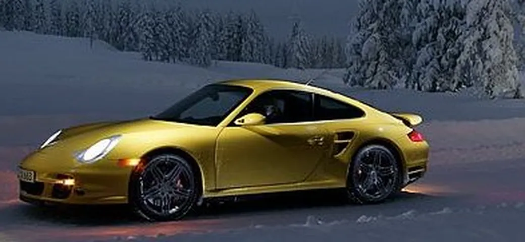 Autobild prova la Porsche 997 Turbo