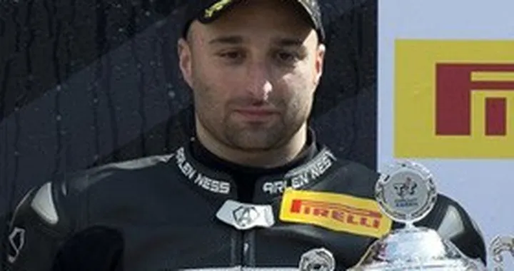 Lorenzo Lanzi nel CIV Superbike con la MV Agusta F4 del team X° Mas Racing