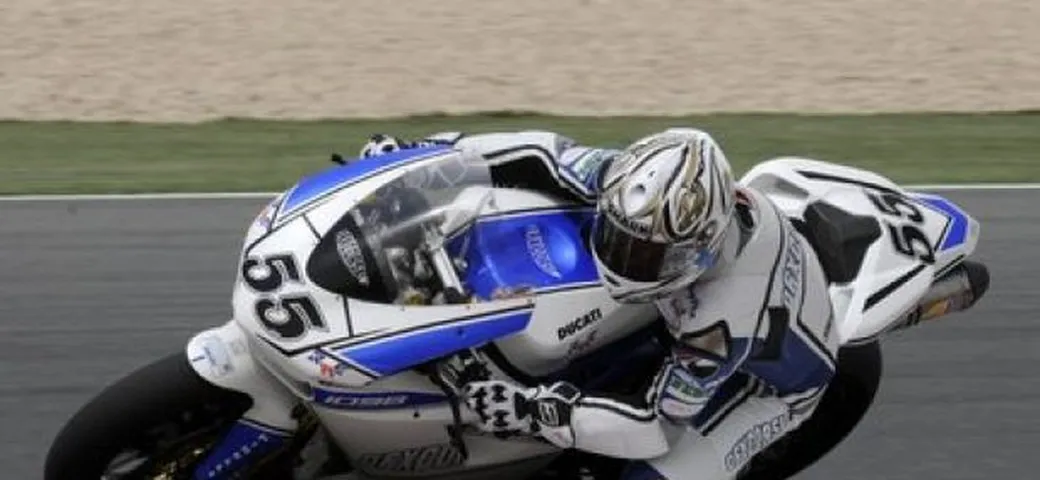 WSBK a Valencia: GP da applausi per Laconi ed il Team DFX Corse