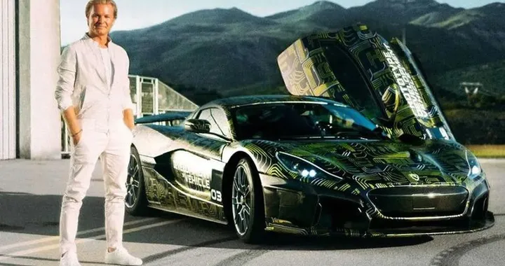 Nico Rosberg prova la Rimac C_TWO