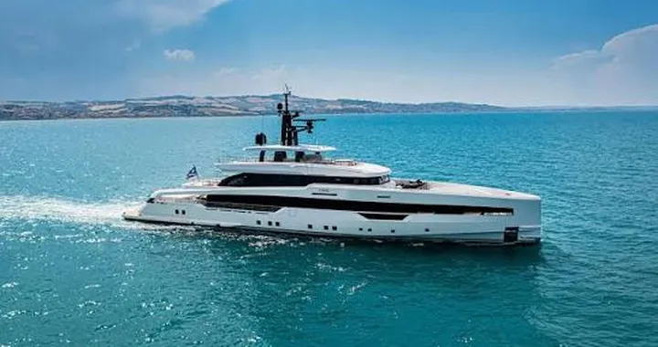 Private GG, il superyacht da 52 metri del co-fondatore di Valentino torna all’Argentario