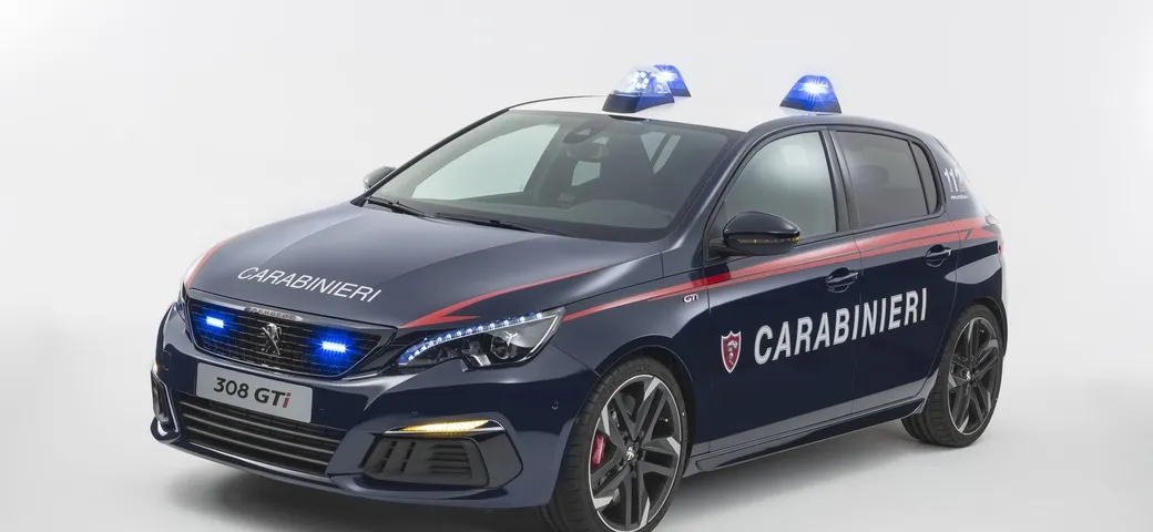 Un Leone per i Carabinieri: consegnata la nuova Peugeot 308 GTi