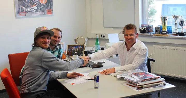 Taddy Blazusiak estende il contratto per le stagioni 2015-2016 con KTM