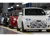 Fiat 500 ibrida, sfornati i primi esemplari pre-produzione a Mirafiori