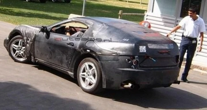 Foto spia della Maserati CC ?