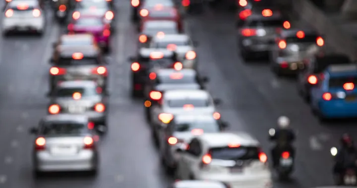 Esodo Pasqua 2025: traffico, meteo e divieti per un weekend da bollino rosso