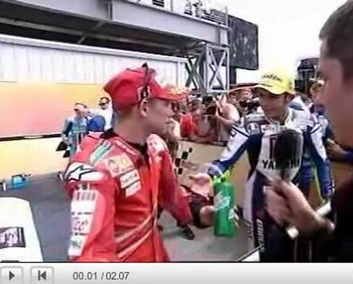 Laguna Seca Stoner vs Rossi: il video del parco chiuso