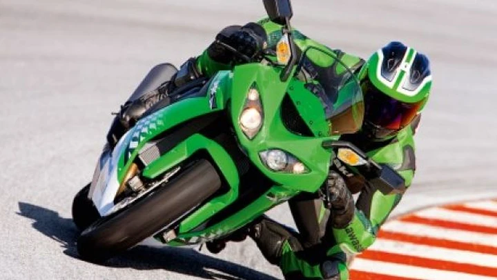 Nuove foto della Kawasaki Ninja ZX-10R 2010