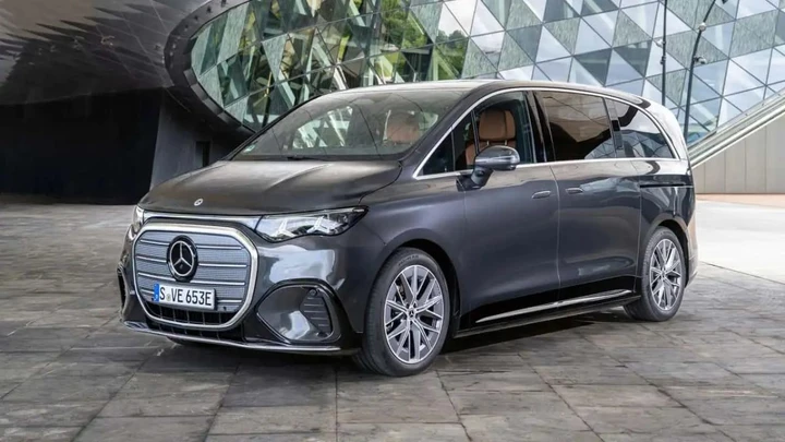 Mercedes VLE, più comfort e stile AMG: prezzi da 89.260 euro
