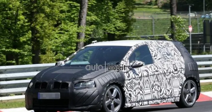 Volkswagen Golf 7: debutto previsto per il 4 settembre