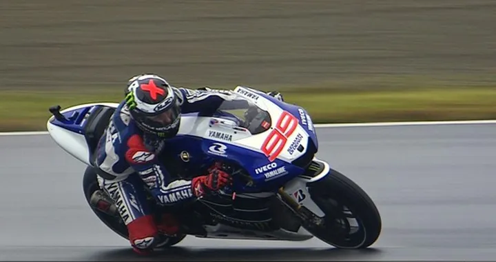 MotoGP Giappone 2013: "terremoto" Lorenzo in pole, Marquez 2°. Ducati in prima fila, Rossi 5°.