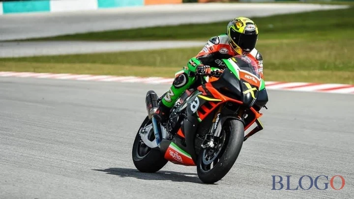 Biaggi gira a Sepang con l'Aprilia RSV4 X