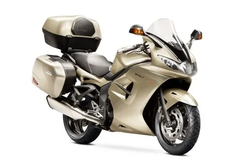 Triumph novita Sprint GT 1050 Special Edition e nuove colorazioni