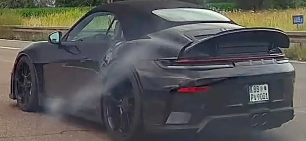 Porsche 911 GT3 Cabriolet, pronta a sconvolgere tutti con 502 CV