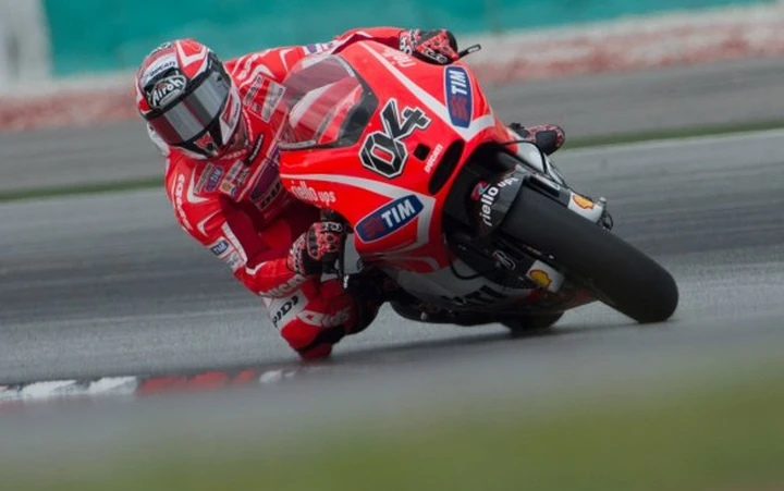 Andrea Dovizioso al Factory Store di Borgo Panigale
