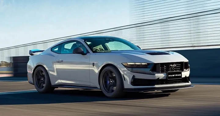 Ford Mustang Dark Horse T8-Spec, solo 500 unità di pura potenza