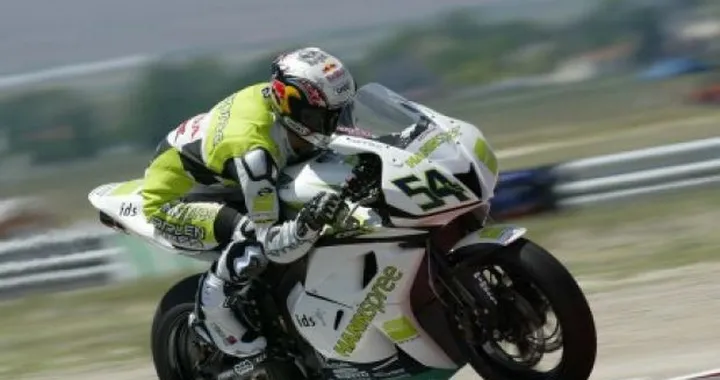 Supersport: Crutchlow out, vince Sofuoglu, mondiale riaperto