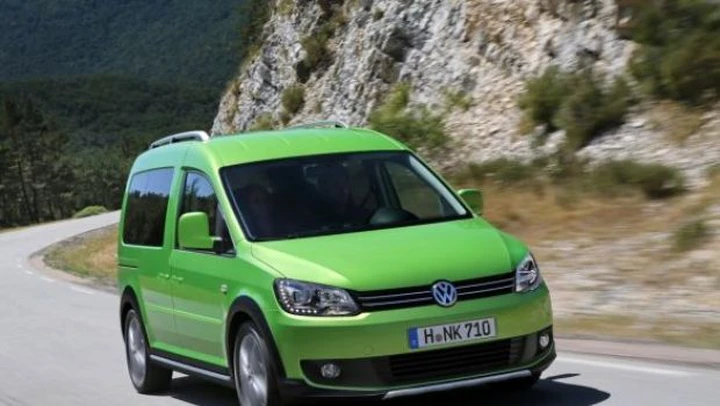 Volkswagen Cross Caddy: prime immagini