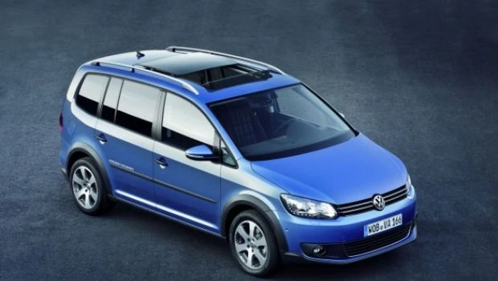 Nuova Volkswagen CrossTouran