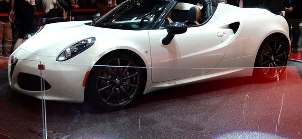 Alfa 4C Spider al Salone di Ginevra 2014 Live Video