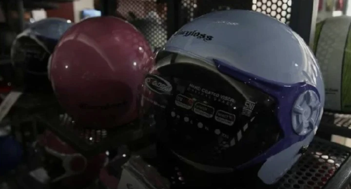 Un casco per chi indossa l'hijab, il velo delle donne musulmane