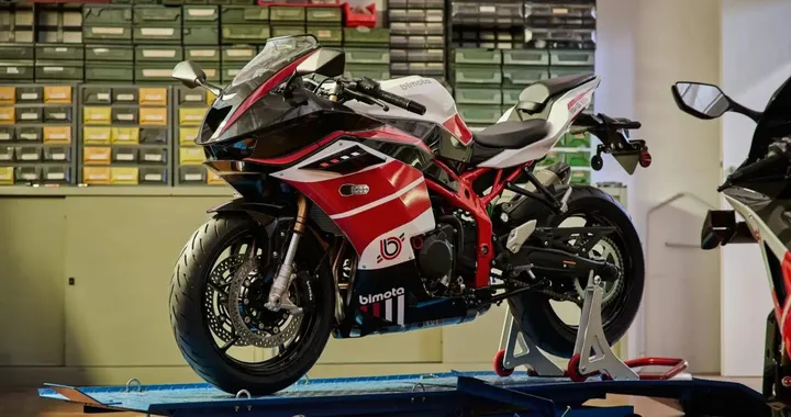 Bimota KB399 e KB399 ES: la sportiva compatta da 80 CV