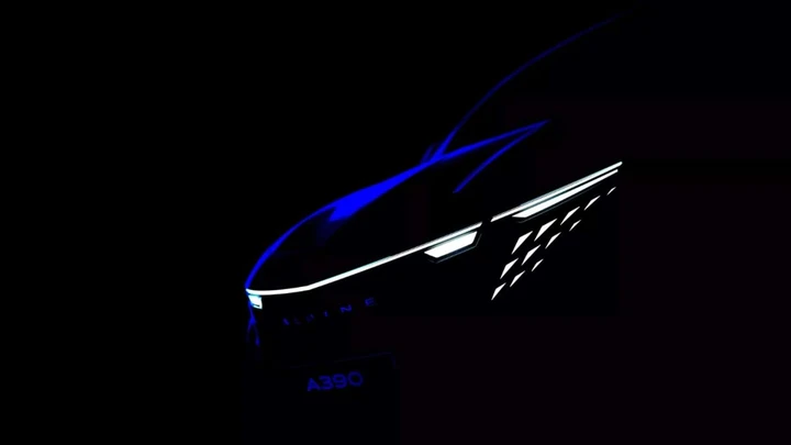 Alpine A390
