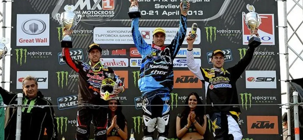 Motocross: Paulin vince in Bulgaria, 2° Cairoli, 3°Desalle. Ancora Herlings in MX2