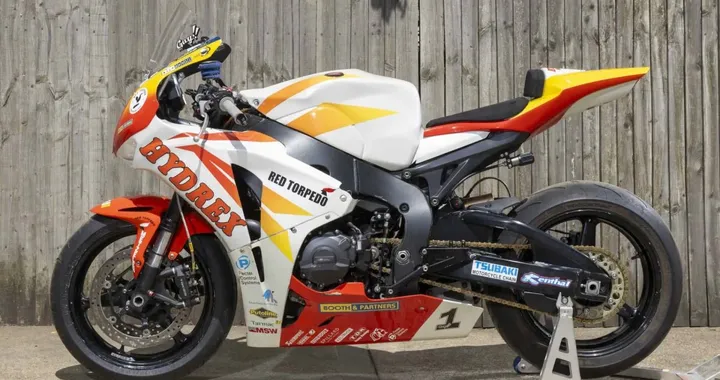 Guy Martin, in vendita la Fireblade del suo miglior Isle of Man TT