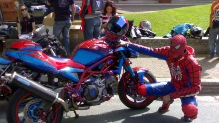 Raptor Day 2008:  la V1000 di Spider-Man