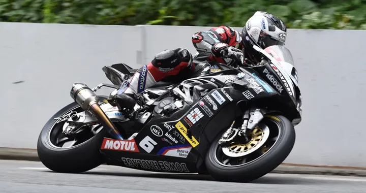 TT 2016, nuovo Record di Michael Dunlop: 214,190 km/h di media! [Video]