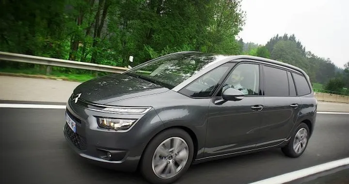 Citroen Grand C4 Picasso: prova su strada, caratteristiche e listino prezzi
