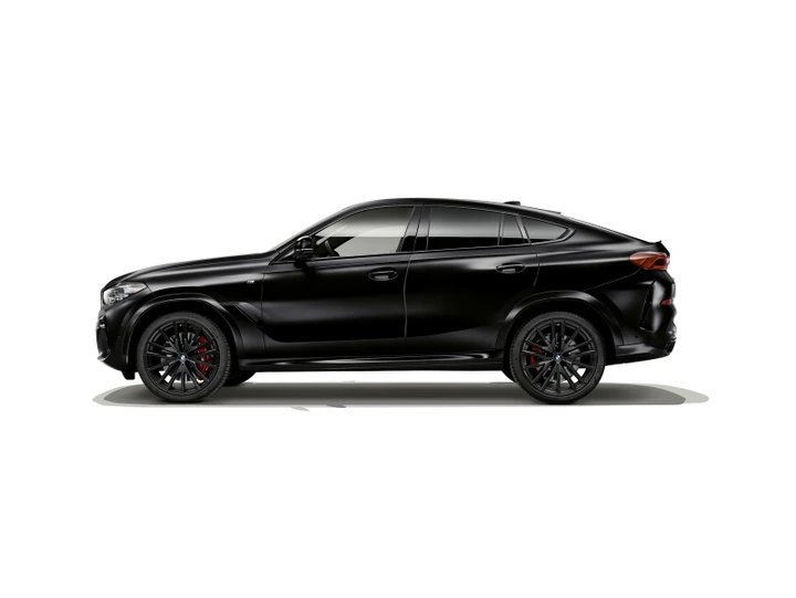 BMW X8: allo studio la variante SUV coupé della X7?