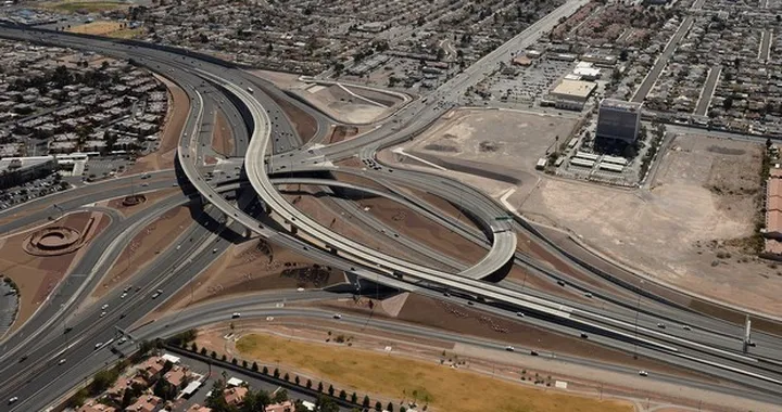 Stati Uniti vs Europa: perché gli americani sono più auto-dipendenti