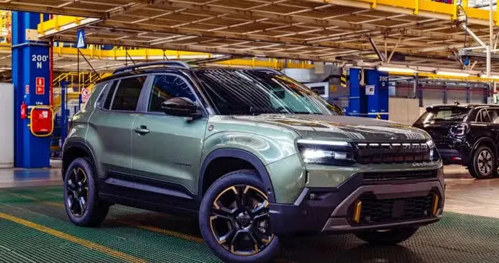 Nuova Jeep Avenger, parte la produzione a Tychy: primi esemplari in uscita dalla fabbrica