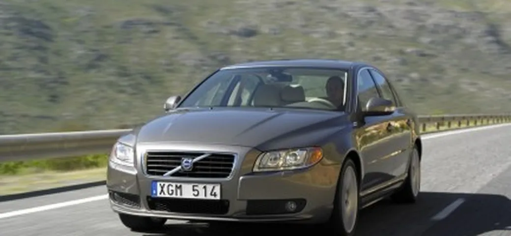Svezia: 2,6 miliardi di aiuti pubblici per Volvo e Saab