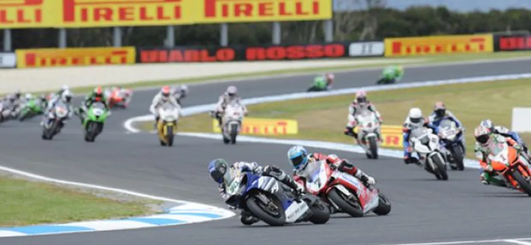 Crisi Superbike: fuori le case, girandola di piloti