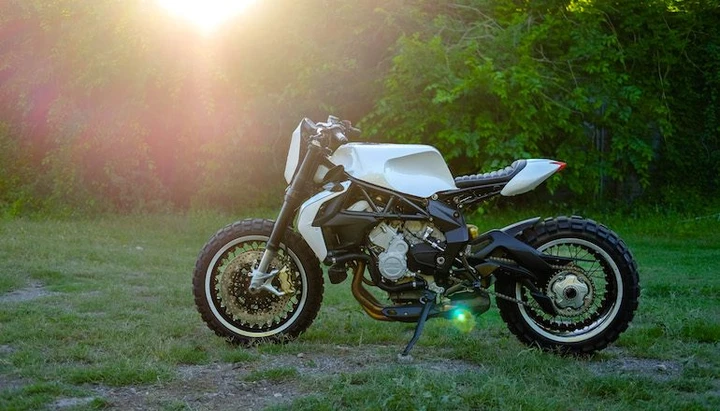 MV Agusta Brutale 800: special per beneficienza