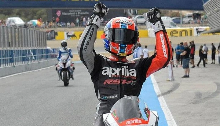 MotoGP, Aprilia: Marco Melandri resta in SBK, almeno per un anno