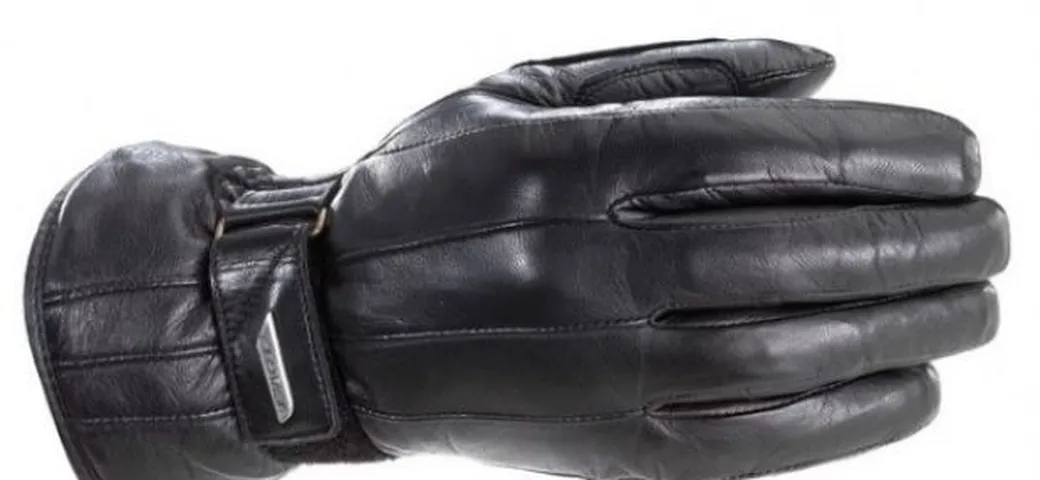 Clover: giacca Dover e guanto Bullet