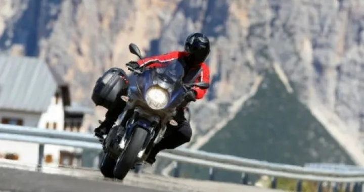 Test Aprilia Mana 850 GT, l’insospettabile