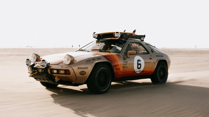 Porsche 928 